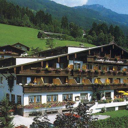 Hotel Schwarzer Adler Hippach Eksteriør billede